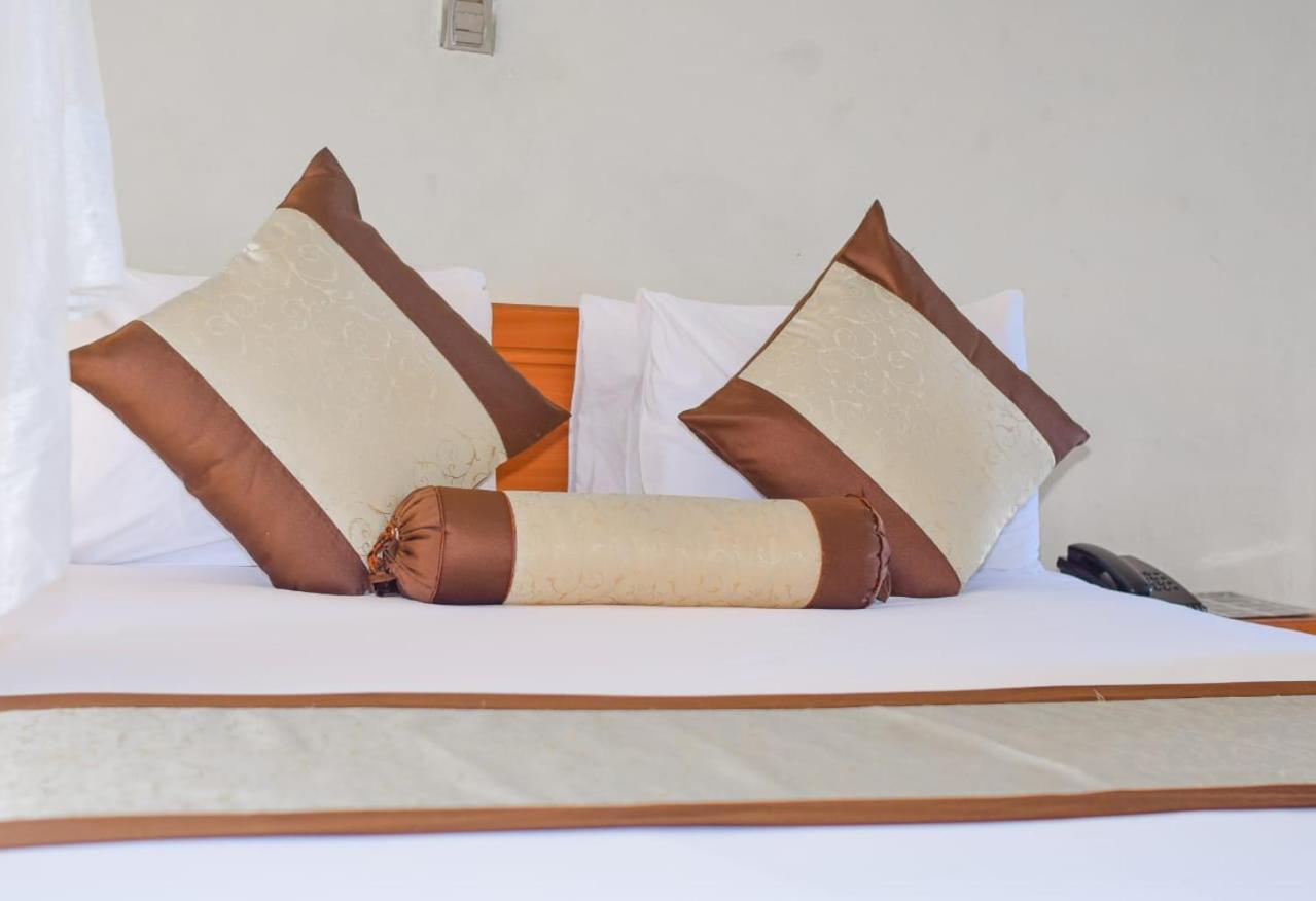 Golden Gates Hotel Thuthuriki المظهر الخارجي الصورة